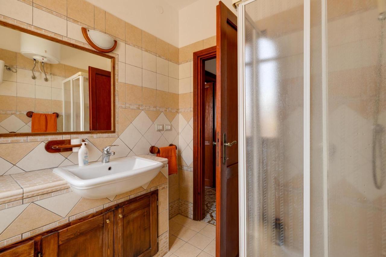 Villa La Terrazza Sul Mare à Magomadas Extérieur photo