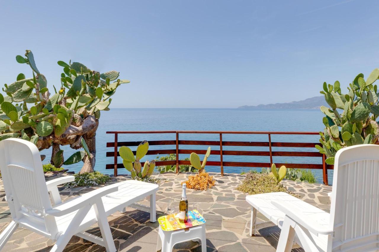 Villa La Terrazza Sul Mare à Magomadas Extérieur photo