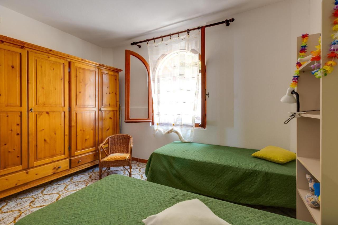 Villa La Terrazza Sul Mare à Magomadas Extérieur photo