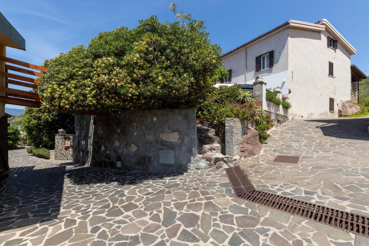 Villa La Terrazza Sul Mare à Magomadas Extérieur photo